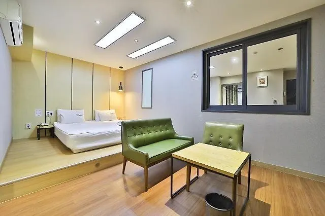 Dean Angel Motel
